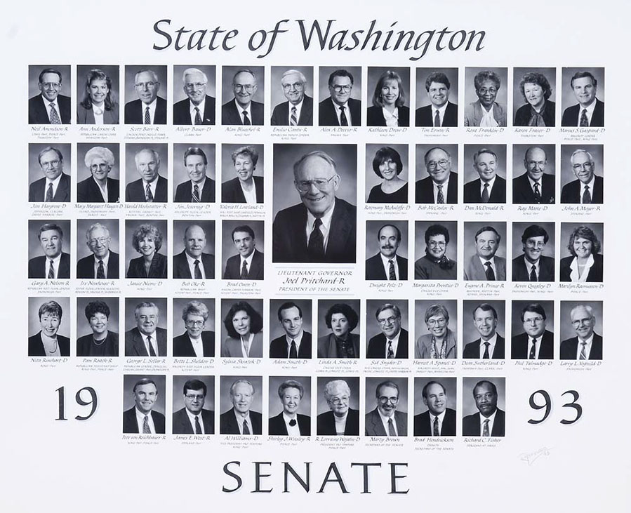 Senate class photo for the class of 1993